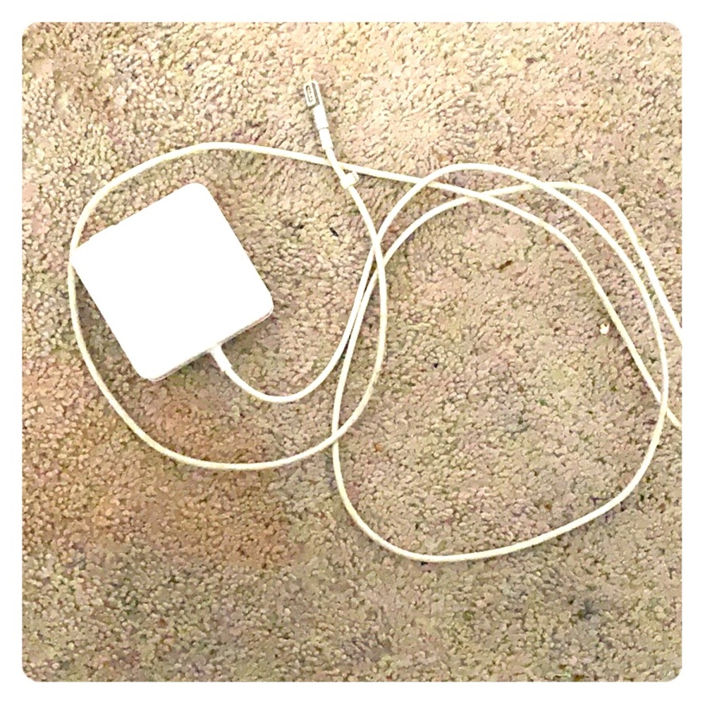 Mac book Charger